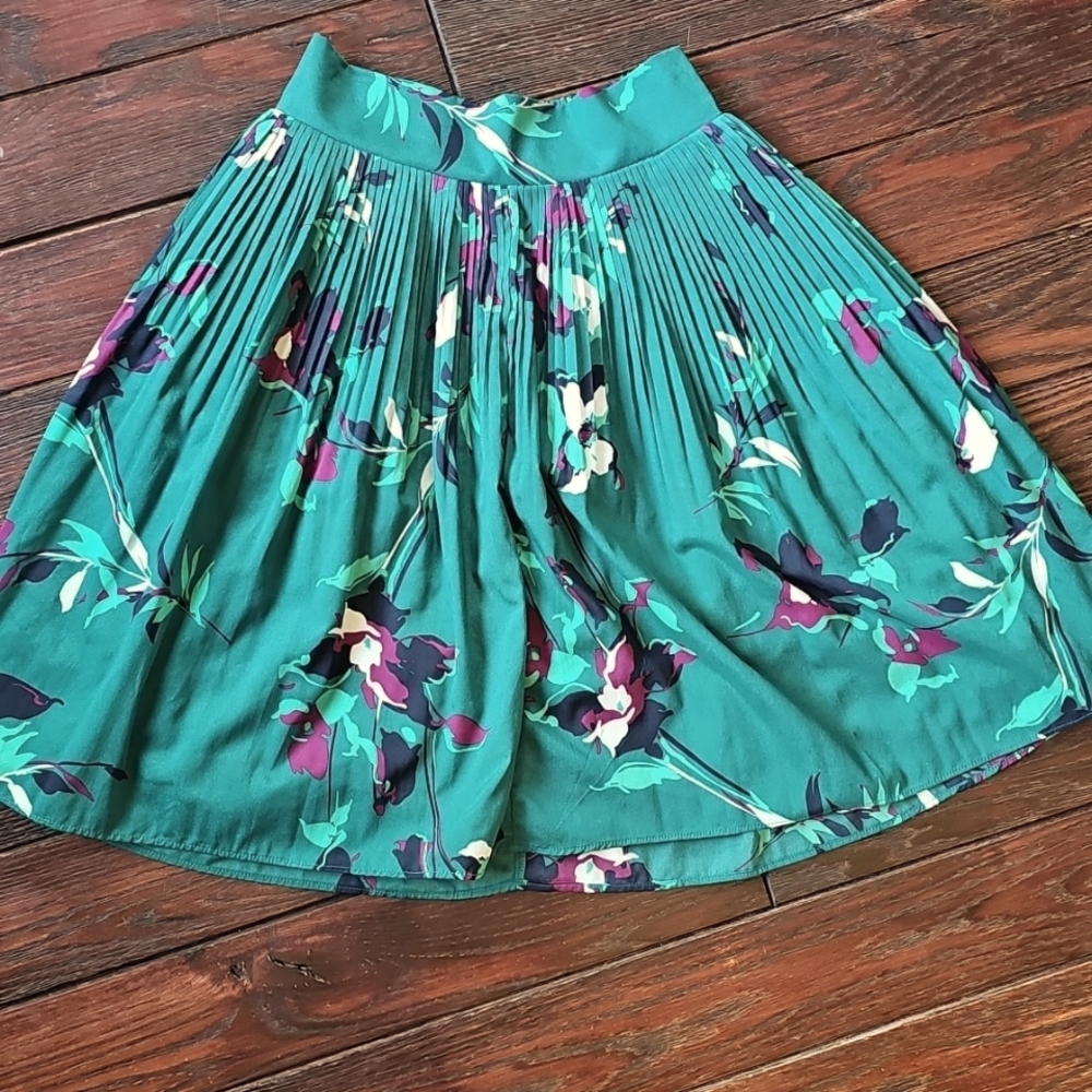 Merona XS Green Floral Pleated Full Skirt